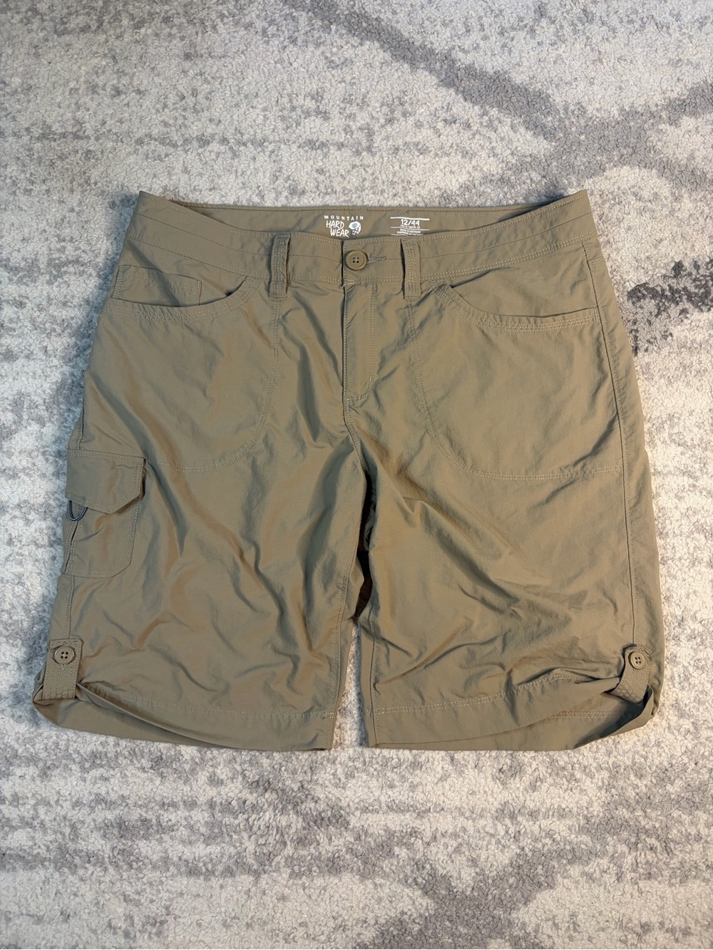 Mountain Hardwear Hiking Cargo Utility Shorts Khaki Size 12/44 NWOT